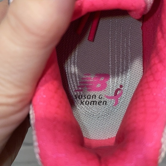 New balance 636 Susan G Komen running shoes new without box Sz 5 - Picture 8 of 8